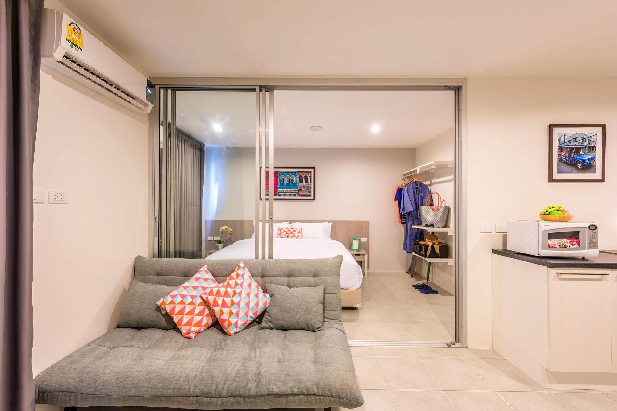 Recenta Suite Phuket Suanluang Экстерьер фото