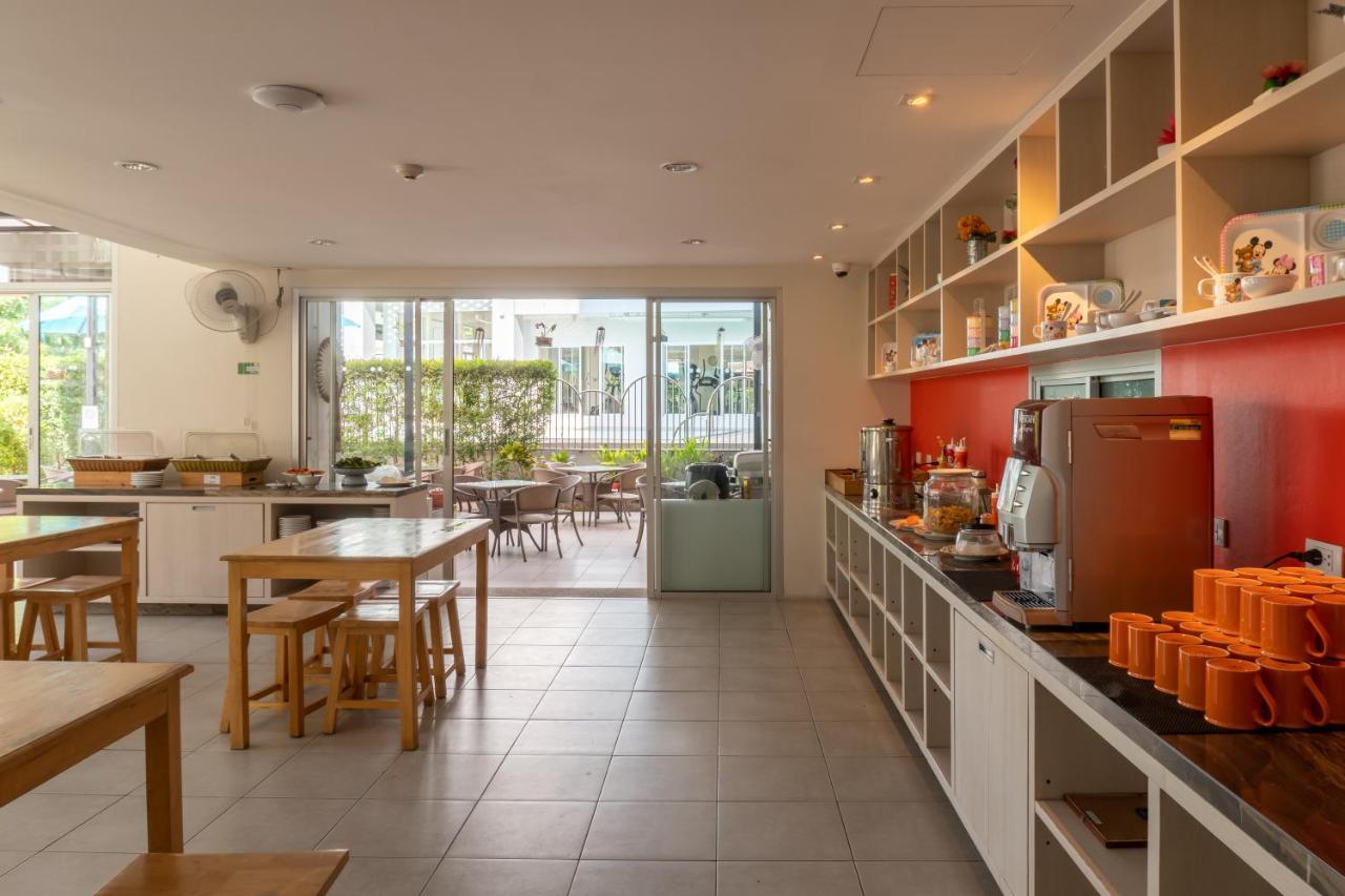 Recenta Suite Phuket Suanluang Экстерьер фото